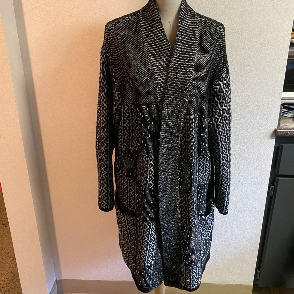 J. Jill Black and White Geometric Cardigan